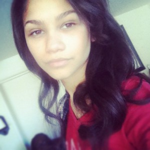 zendaya-shake-it-up-560x560.jpg
